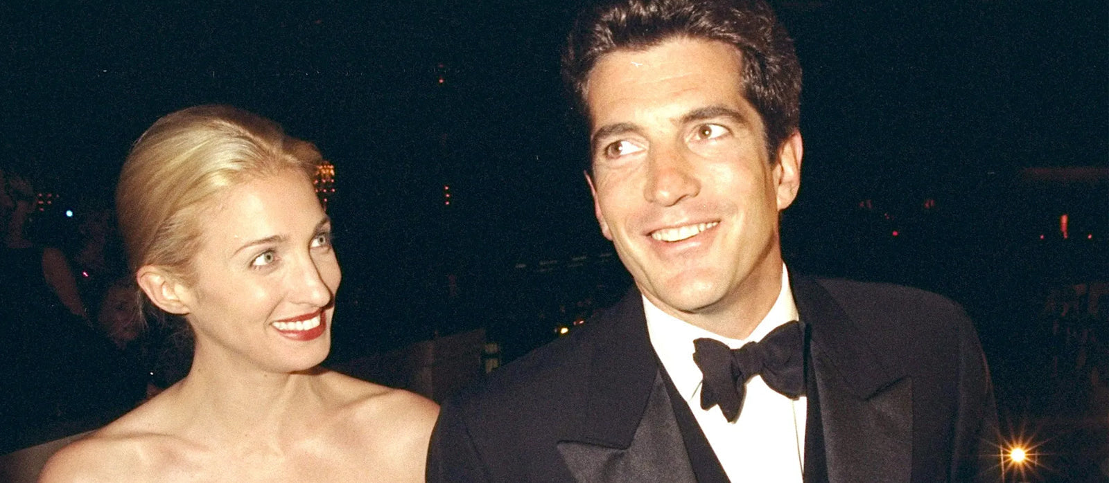 Carolyn Bessette Style: 90s Minimalism Returns | Anovair