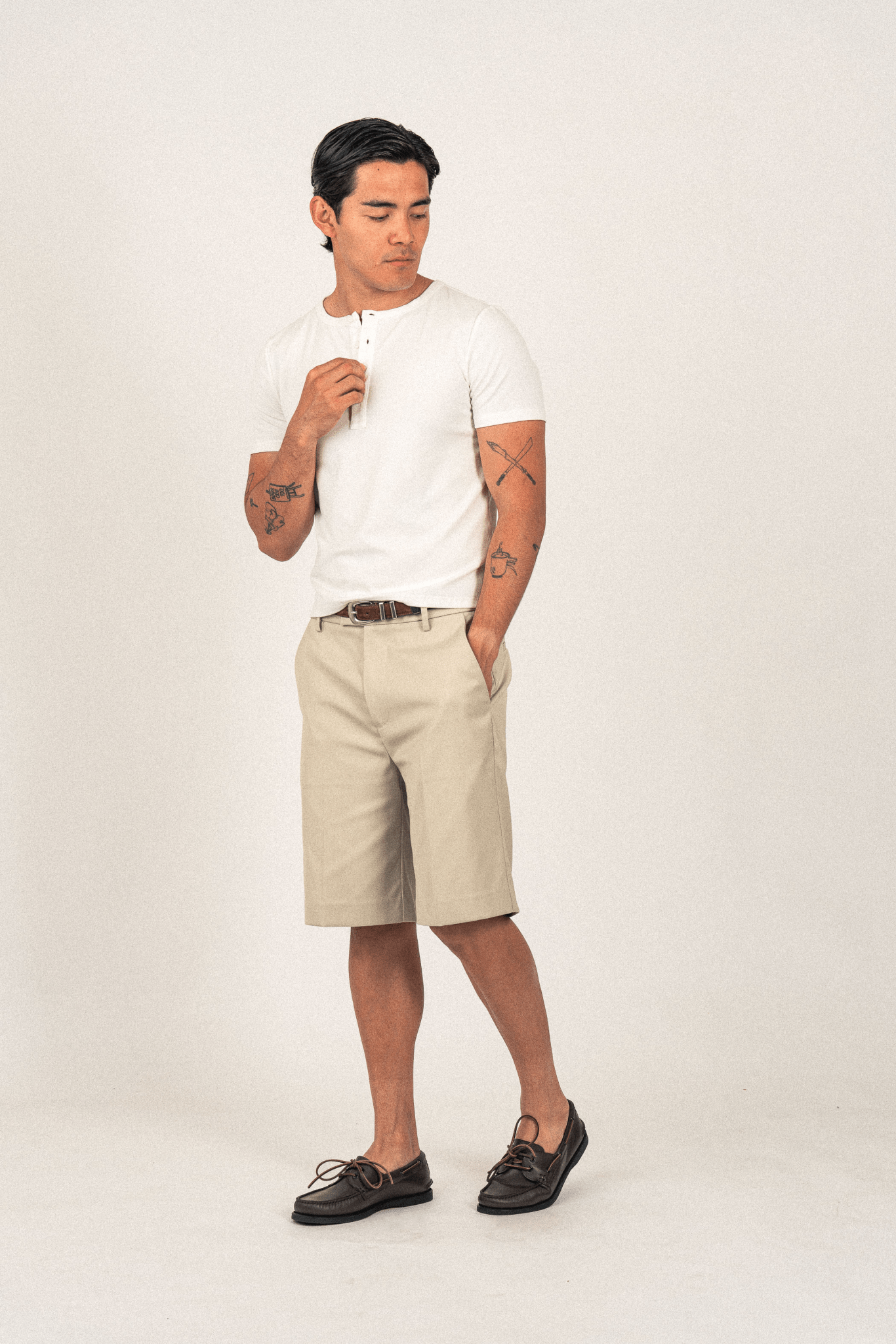 Relaxed Pleated Shorts | Beige - Anovair