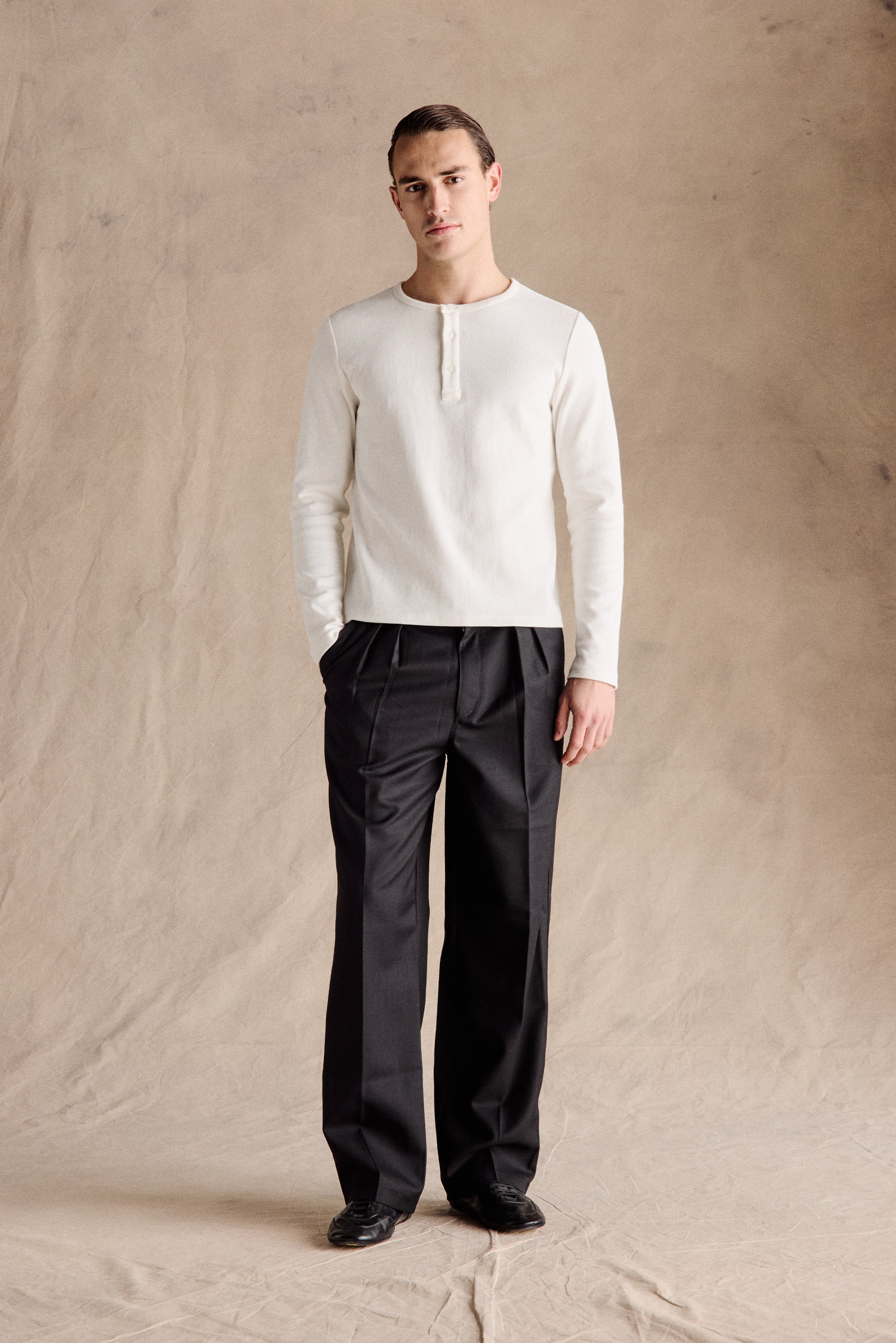 Manhattan Pleated Trousers | Black – Anovair