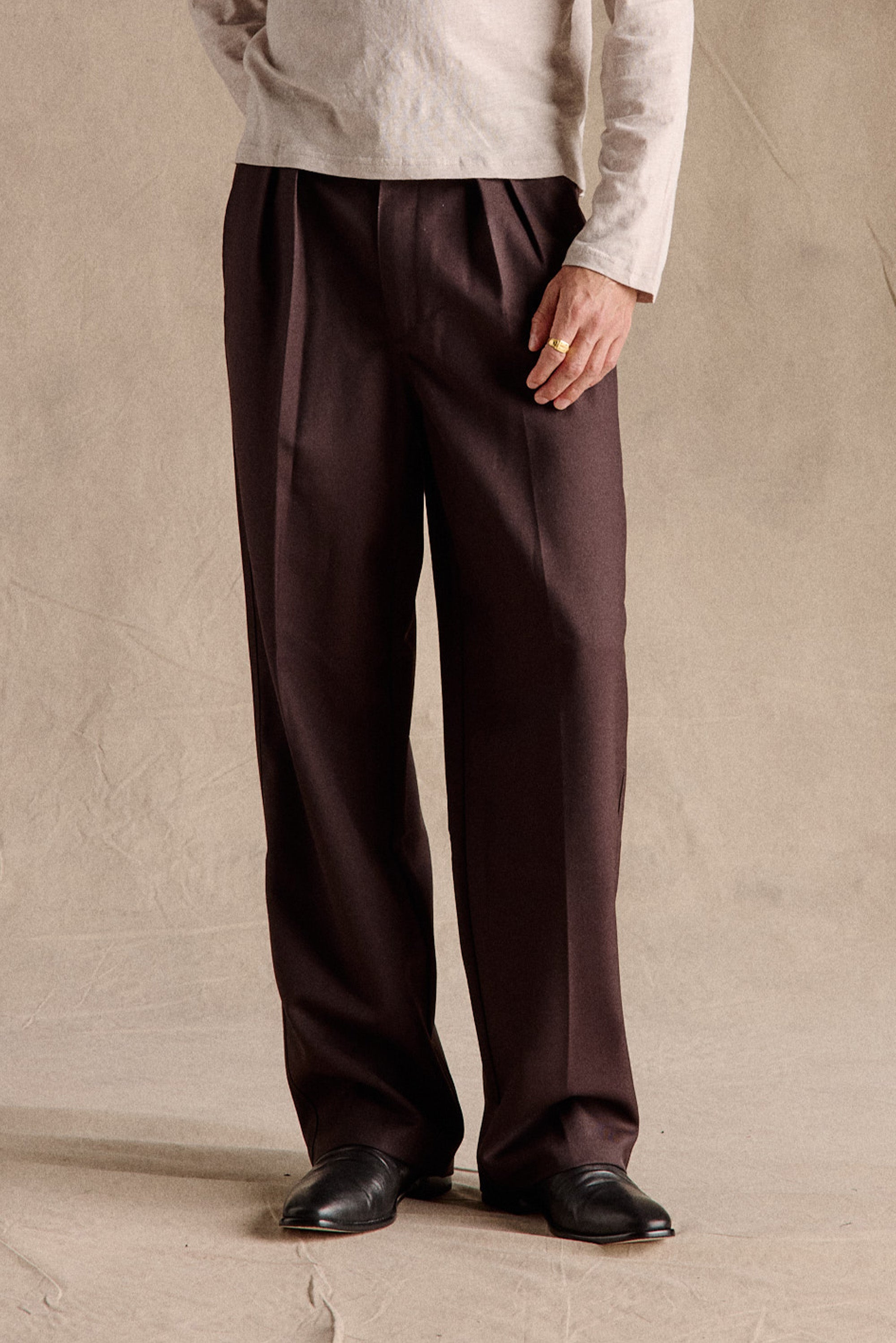 Pleated Wool Trousers | Dark Brown – Anovair